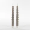 Anna Collection LED swirl dinerkaarsen - 2x st - taupe grijs - 23 cm