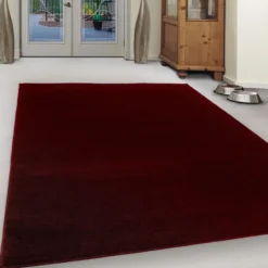 Basics Effen Vloerkleed Rood Laagpolig - 140x200 CM