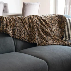 Bellatio design Plaid fleece deken - tijger print - 120 x 160cm