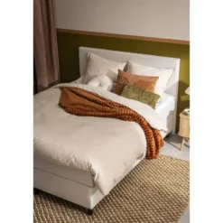 Boxspring Liv egaal - ecru - 140x200 cm - slanke poot
