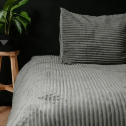 Dekbedovertrek Teddy Rib 200x220 – Fluweelzacht & Knus Design - Grijs