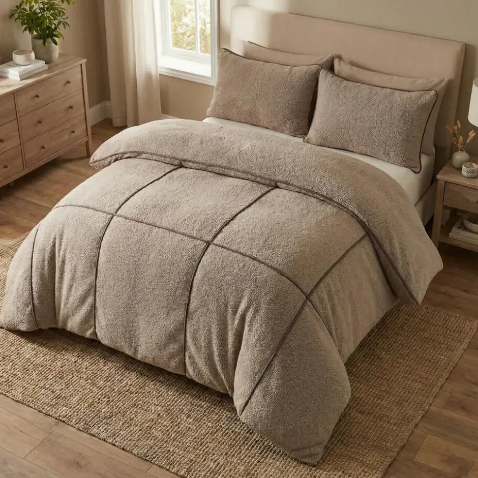 Dekbedovertrek Teddy Trim Taupe 200x220 – Zacht & Warm – Incl. 2 Kussenslopen
