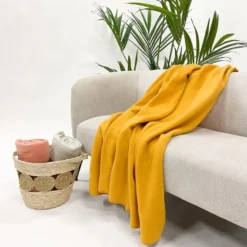 DEX - plaid 130x160 cm - fleece deken - zacht en dun - Golden Glow - geel