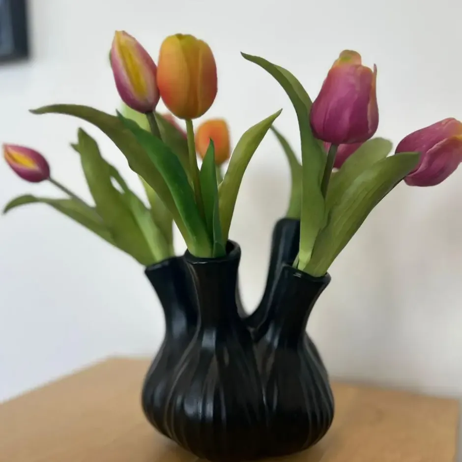 DK Design vaas Aglio - tulpenvaas - mat zwart - D17 x H20 cm