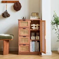 Dressoir opbergmeubel van notenhout en rotan