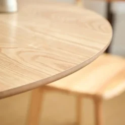 Eettafel voor 4 personen van massief grenen D90