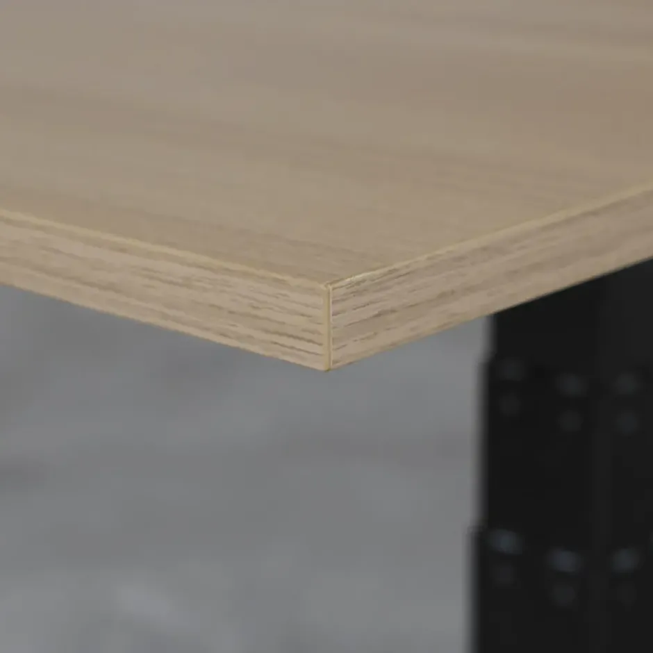 Elektrisch verstelbaar bureau - 140x80 cm - Single motor - Zwart / Eiken