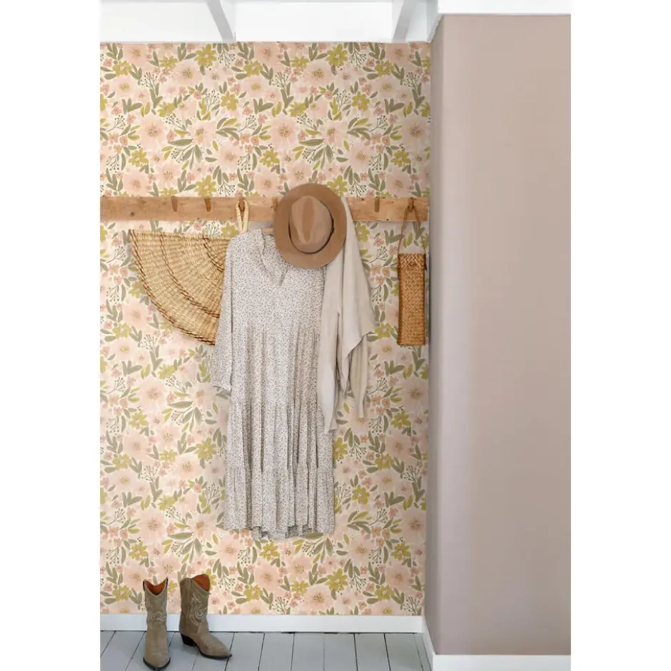 ESTAhome behang bloemen zacht roze, okergeel en vergrijsd groen - 50 x 900 cm