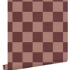ESTAhome behang geblokt motief donker paars en terracotta roze - 50 x 900 cm