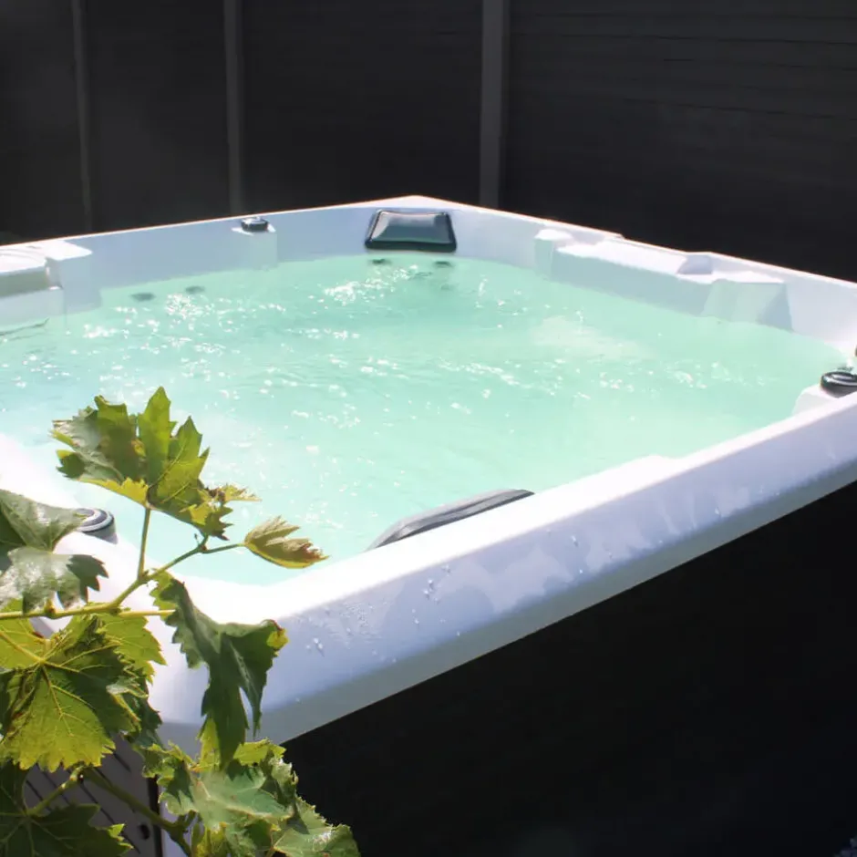 HOME DELUXE Buitenwhirlpool STREAM BIG PURE