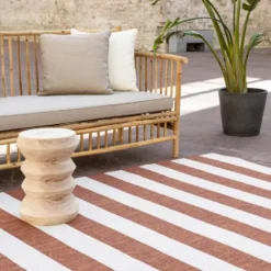 Interieur05 Buitenkleed Stripes roest/wit dubbelzijdig - 340 x 240 cm