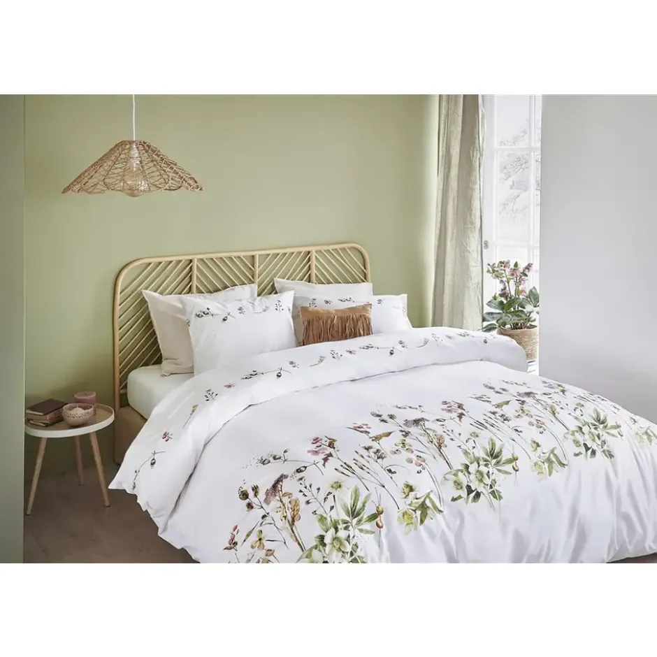 Marjolein Bastin dekbedovertrek Graceful bloemen - wit - 200x200/220 cm