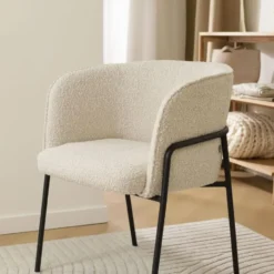 Nolon Josefien Eetkamerstoel Bouclé Beige - Armleuning - Zwarte Poten