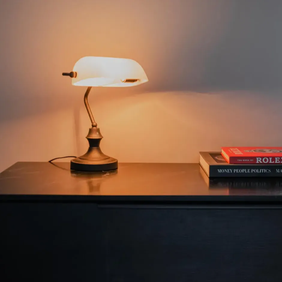 Qazqa bureaulamp banker wit e27