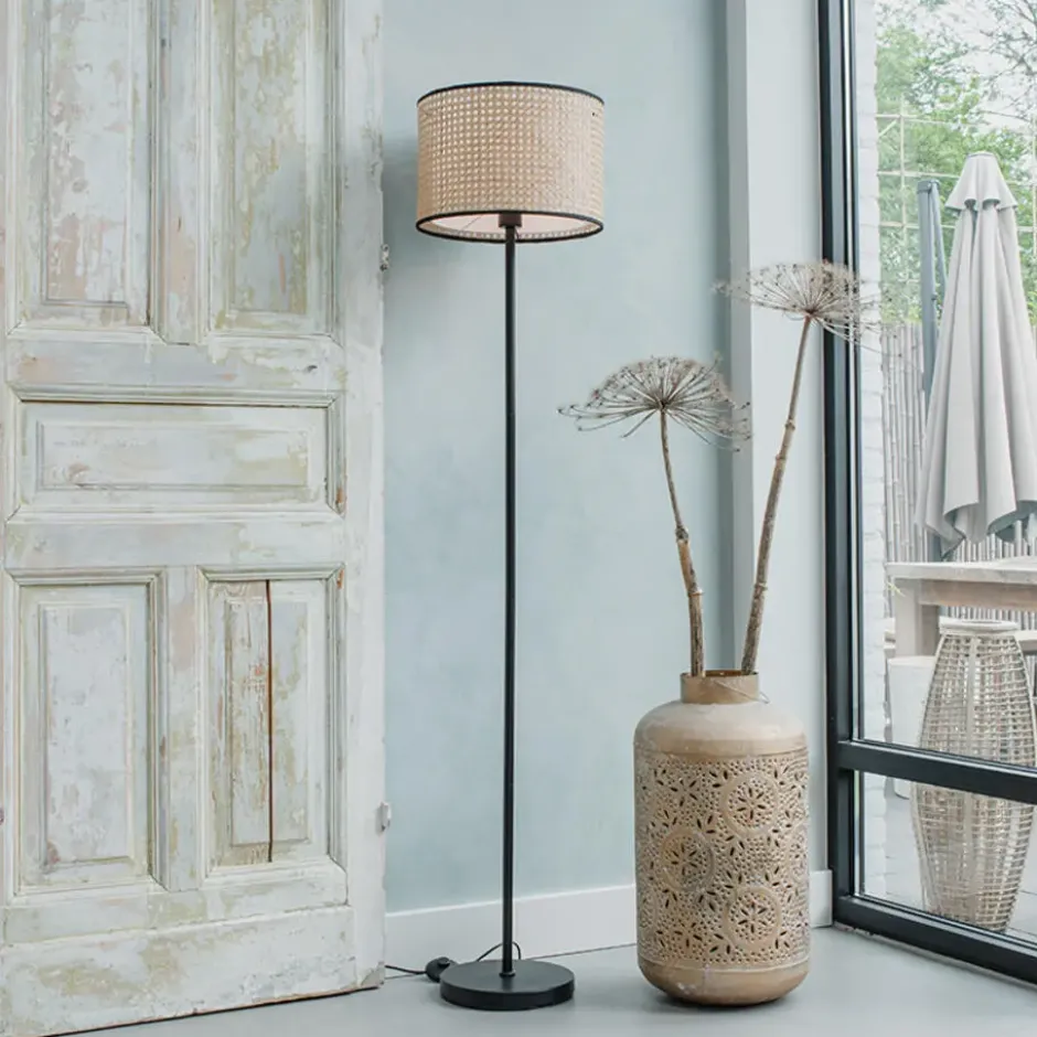 Qazqa staande lamp met kap kata beige e27