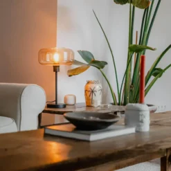 Qazqa tafellamp met glas bizle beige e27