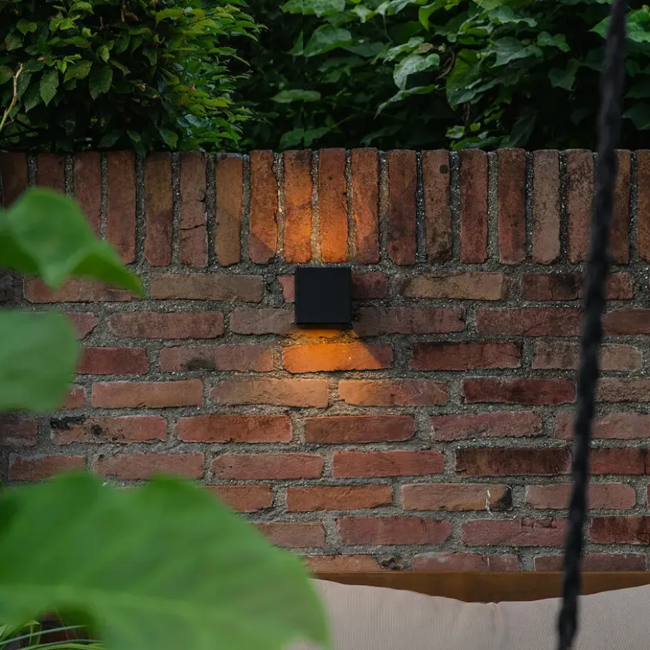 Qazqa up‑ en downlight lamp edwin zwart geïntegreerde led