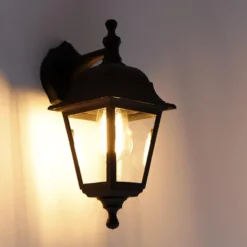 Qazqa verstelbare wandlamp capital zwart e27