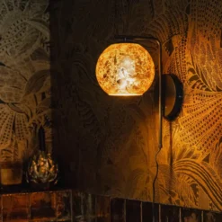 Qazqa wandlamp bert goudkleurig e27