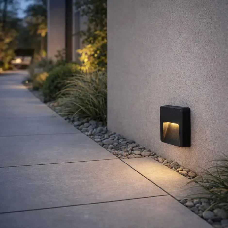Qazqa wandlamp gem zwart geïntegreerde led