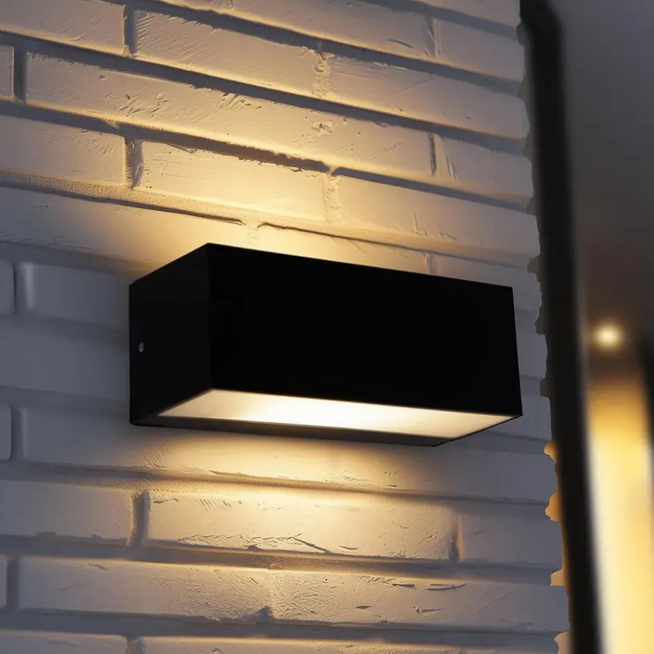 Qazqa wandlamp houks zwart e27
