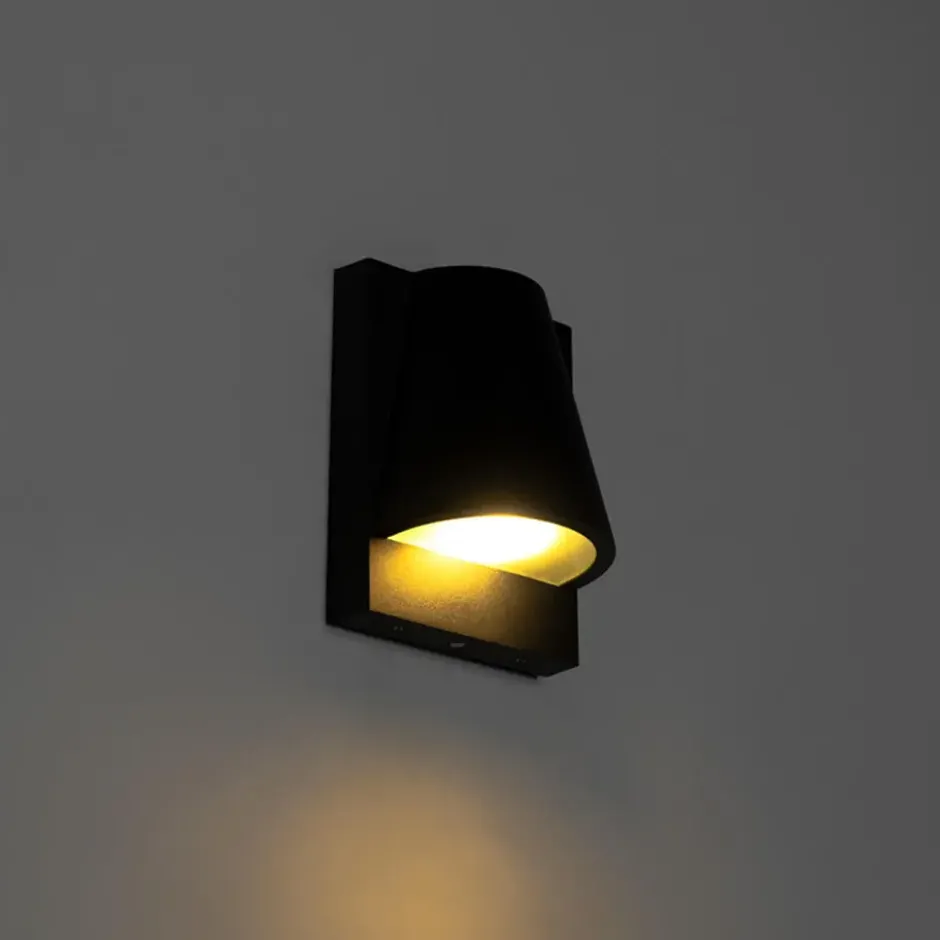 Qazqa wandlamp met daglichtsensor femke zwart gu10