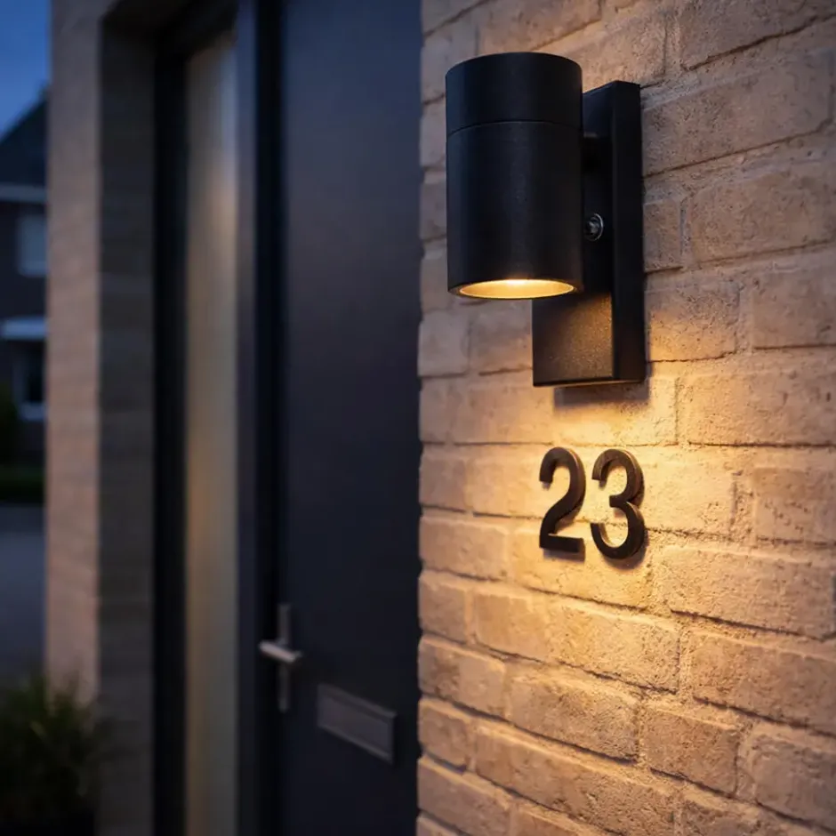 Qazqa wandlamp met daglichtsensor solo zwart gu10