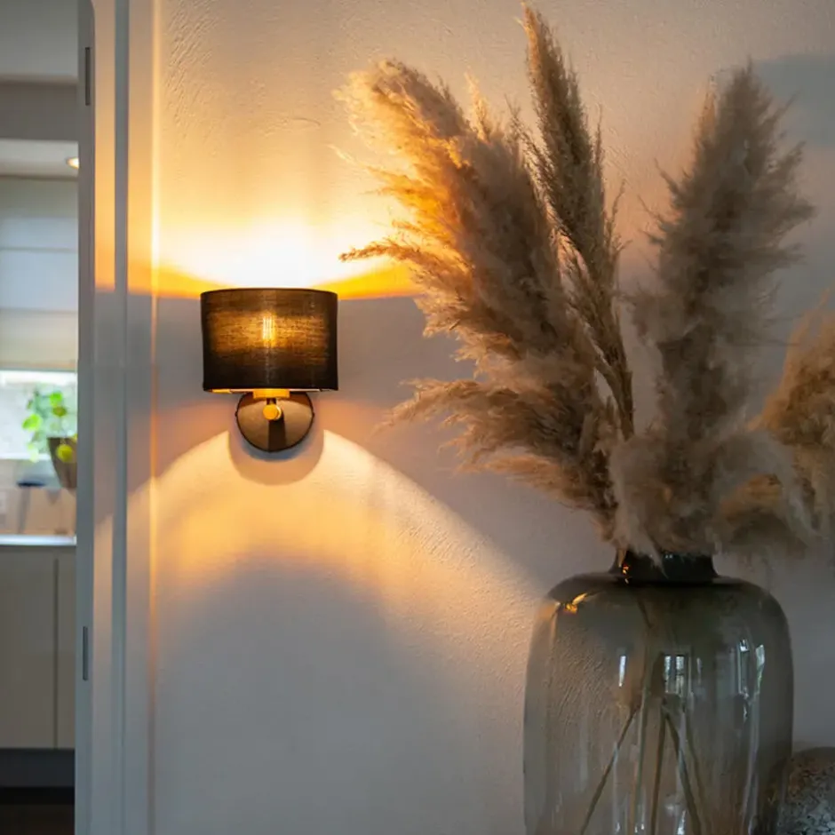 Qazqa wandlamp vt zwart e27