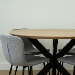 QUVIO Eettafel Sofia – Rond – Ø120 – Kruispoot – Naturel