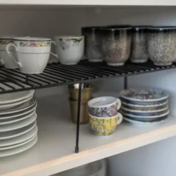 QUVIO Uitschuifbaar keukenkast organizer - Metaal - Zwart