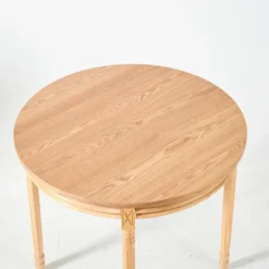 Ronde eettafel voor 4 personen in dennenhout