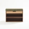 Schoenenrek van hout en groene ribfluweel