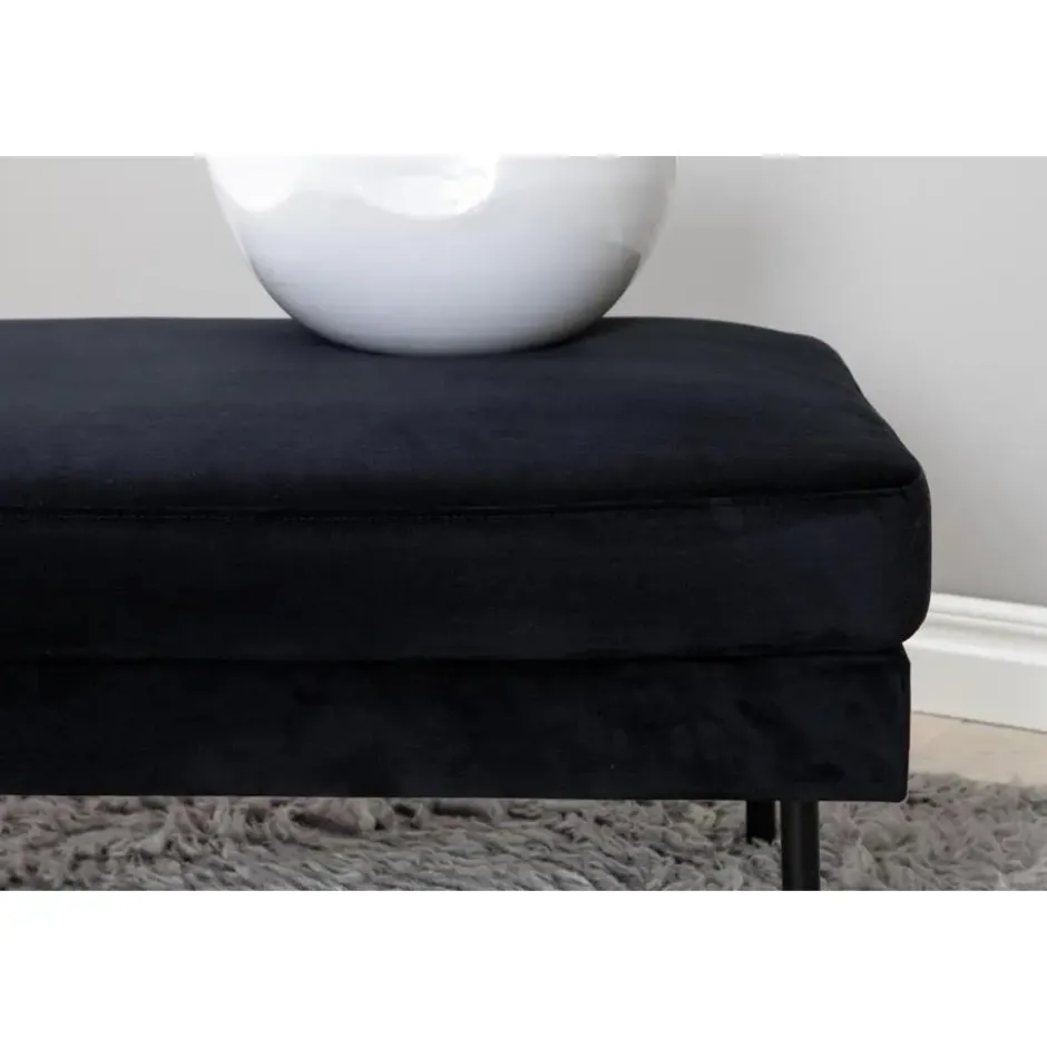 Svea - Rio hocker - velvet - zwart
