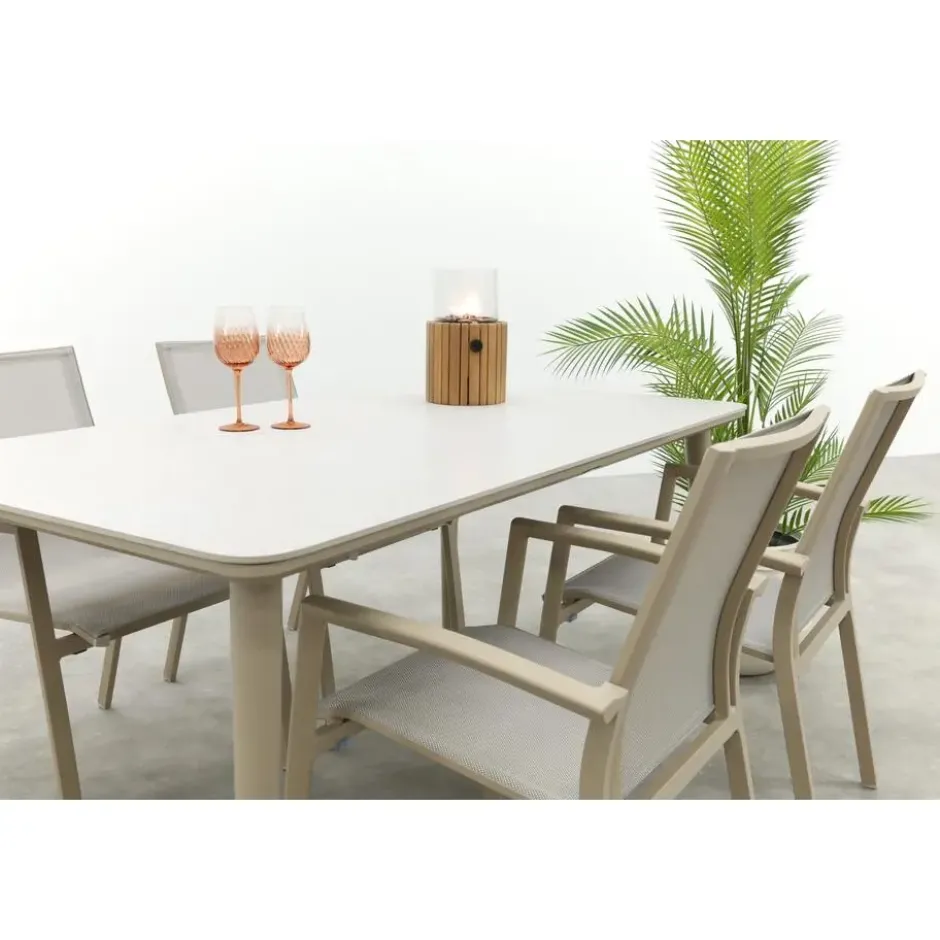 VDG Atmos/Sofia stapelbare aluminium 4-persoons dining tuinset 160x90 cm.-Latte