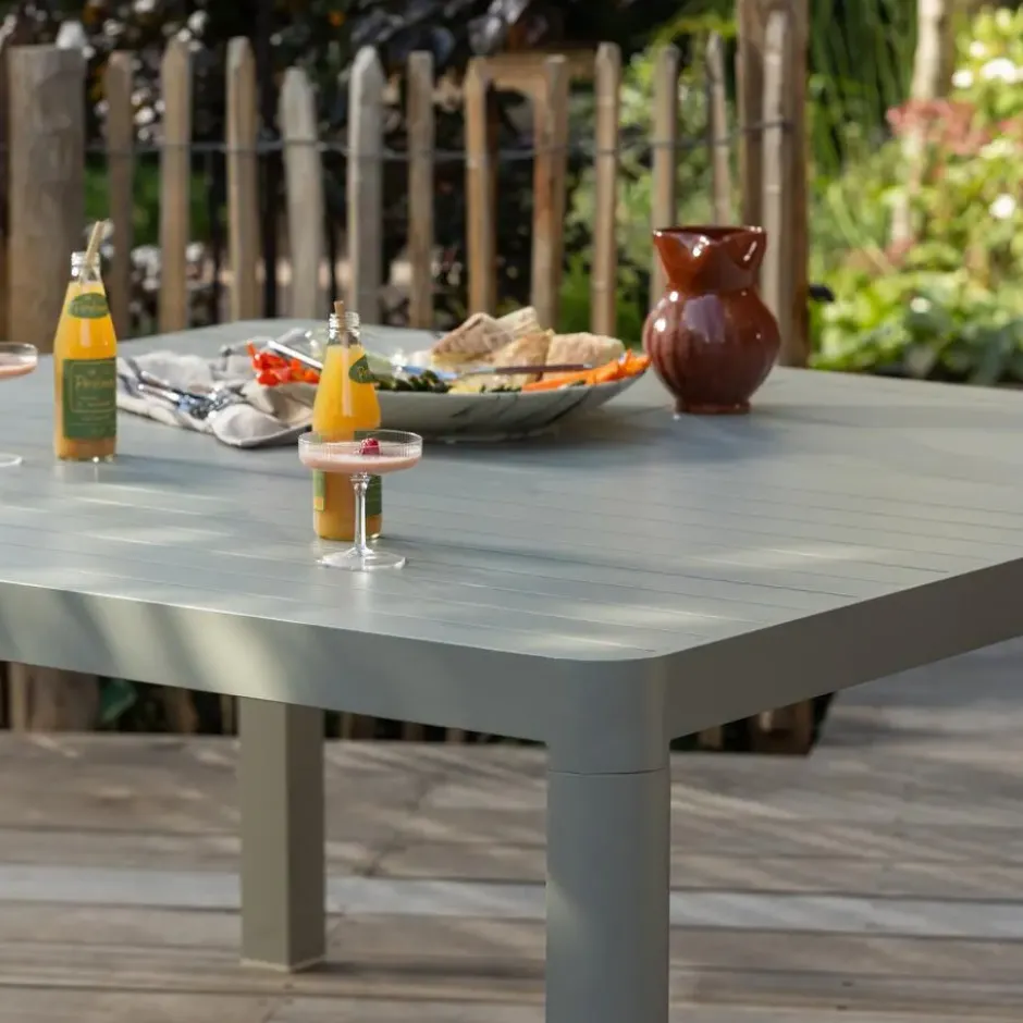 WOOOD Ovara Tuintafel Uitschuifbaar - Aluminium - Zand - 76x150x150